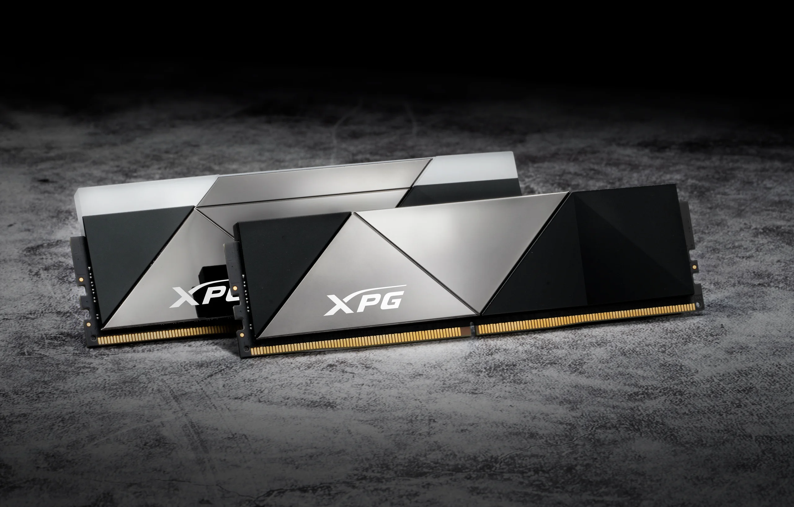 AZ XPG AZ ELSŐ MÁRKA, AMELYNEK SIKERÜLT ELÉRNIE A DDR5 8118 MT/S-OS TÚLHAJTOTT MEMÓRIA-ÓRAJELET